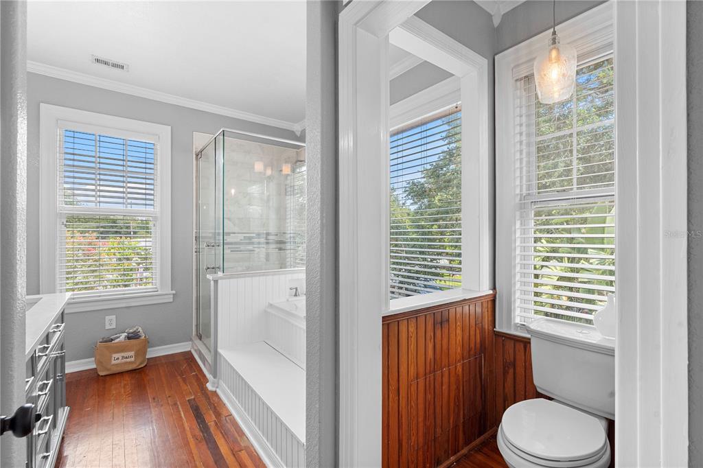 6501 Matchett Road Belle Isle, FL 32809 - Photo 25 of 43 a bathroom with a toilet and a shower