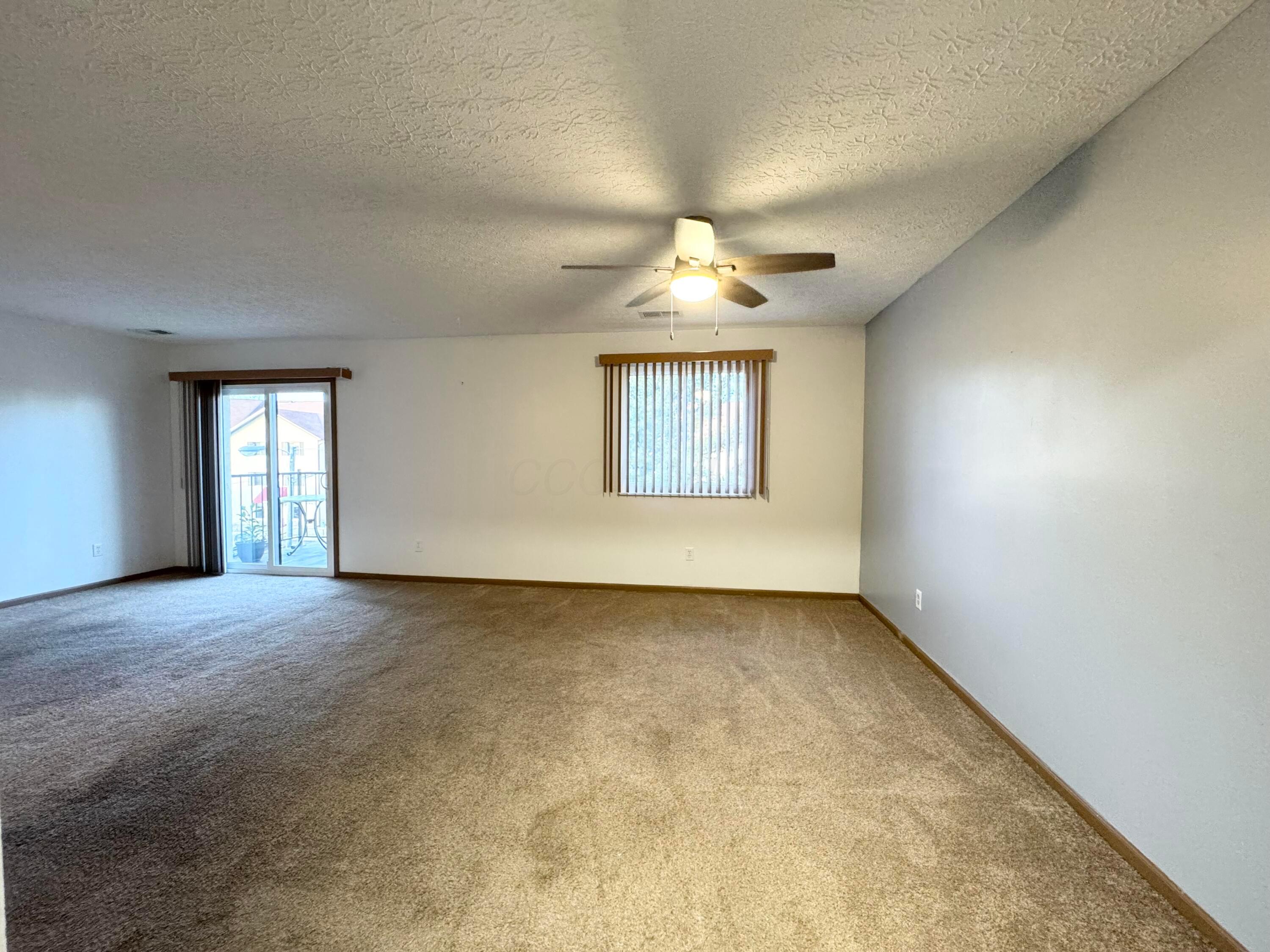 3939 Karl Road, Unit 306 Columbus, OH 43224 - Photo 5 of 24 IMG_7462