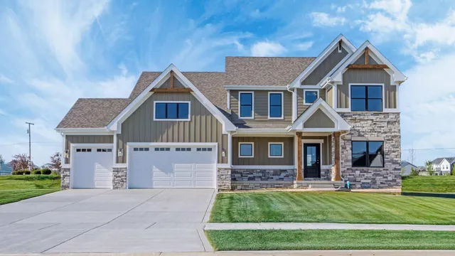 $708,010 | 1861 Trailbrook Drive, Valparaiso, IN 46385