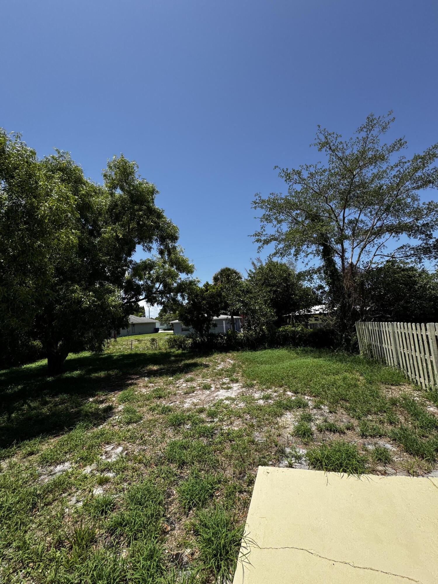 1464 West 32nd Street Riviera Beach, FL 33404 - Photo 28 of 28 backyard