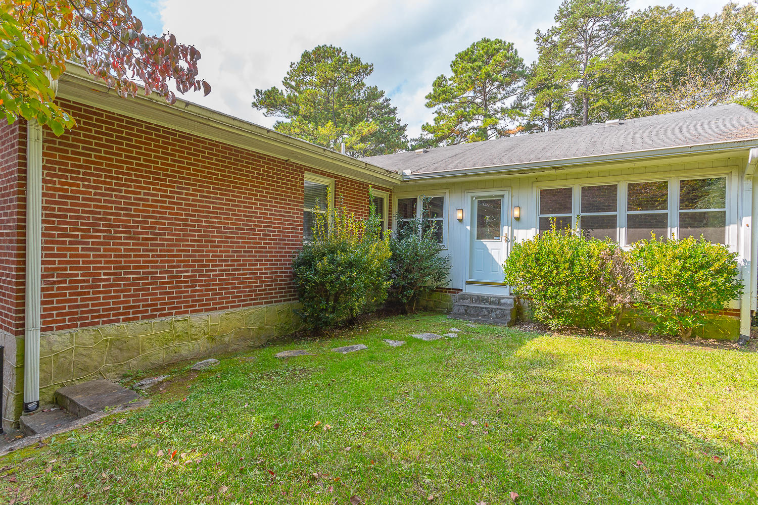 1310 South Crest Road Rossville, GA 30741 - Photo 13 of 35 1310 S Crest HD -13