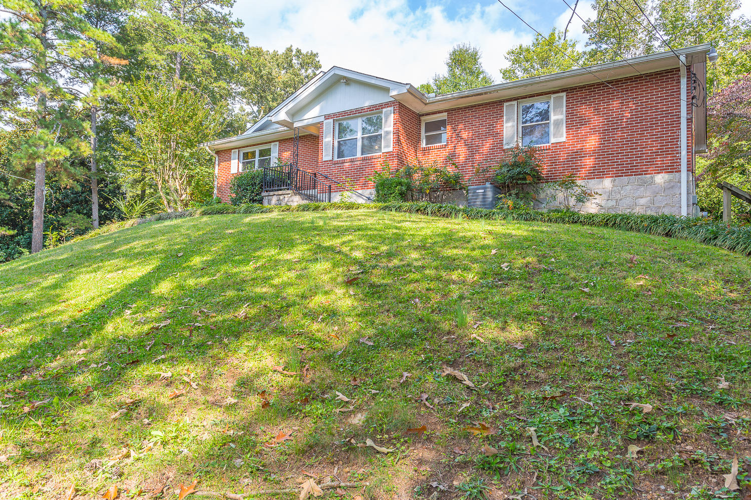 1310 South Crest Road Rossville, GA 30741 - Photo 9 of 35 1310 S Crest HD -9