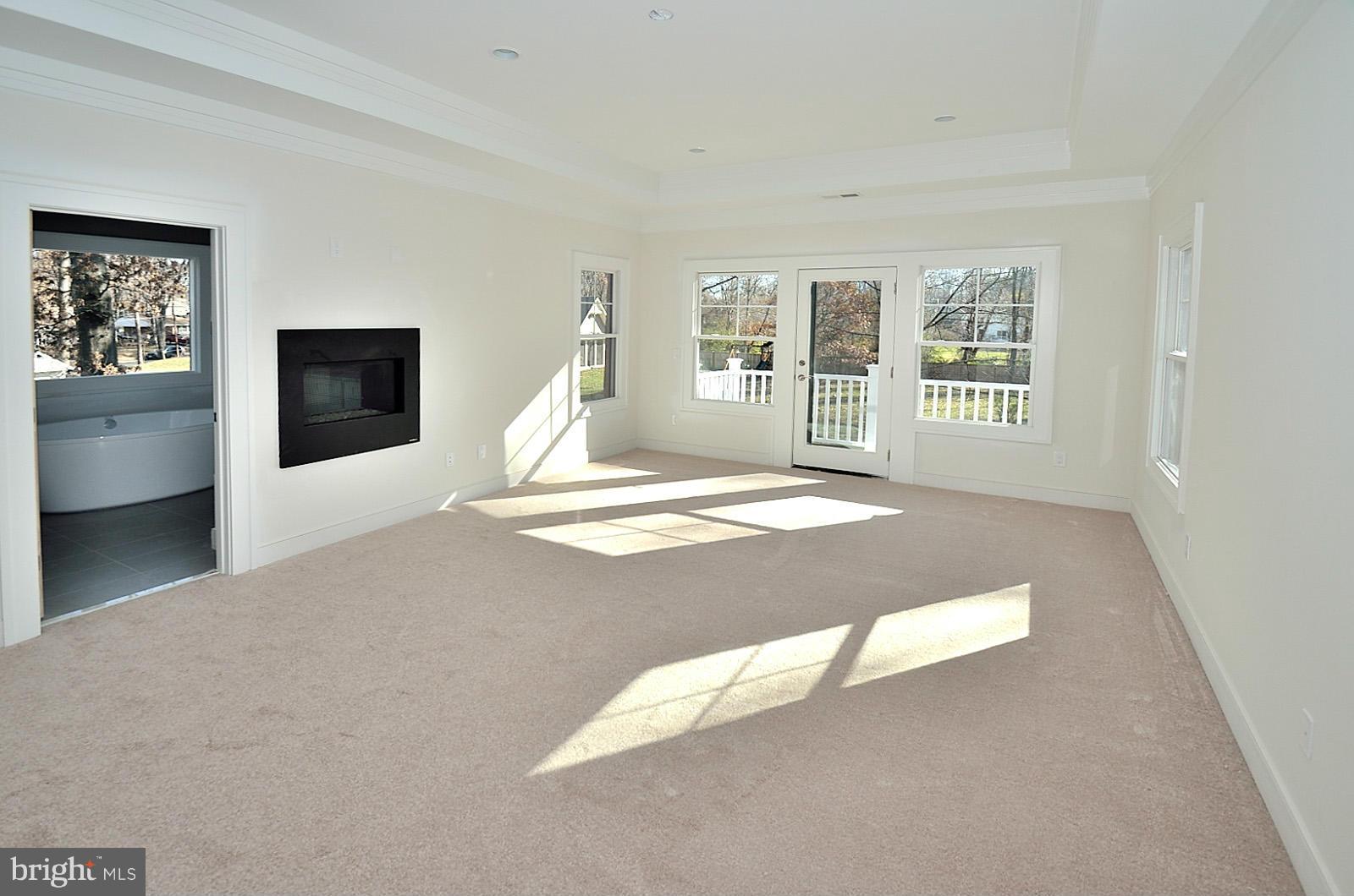 825 Ninovan Road Southeast Vienna, VA 22180 - Photo 11 of 30 Bedroom (Master)
