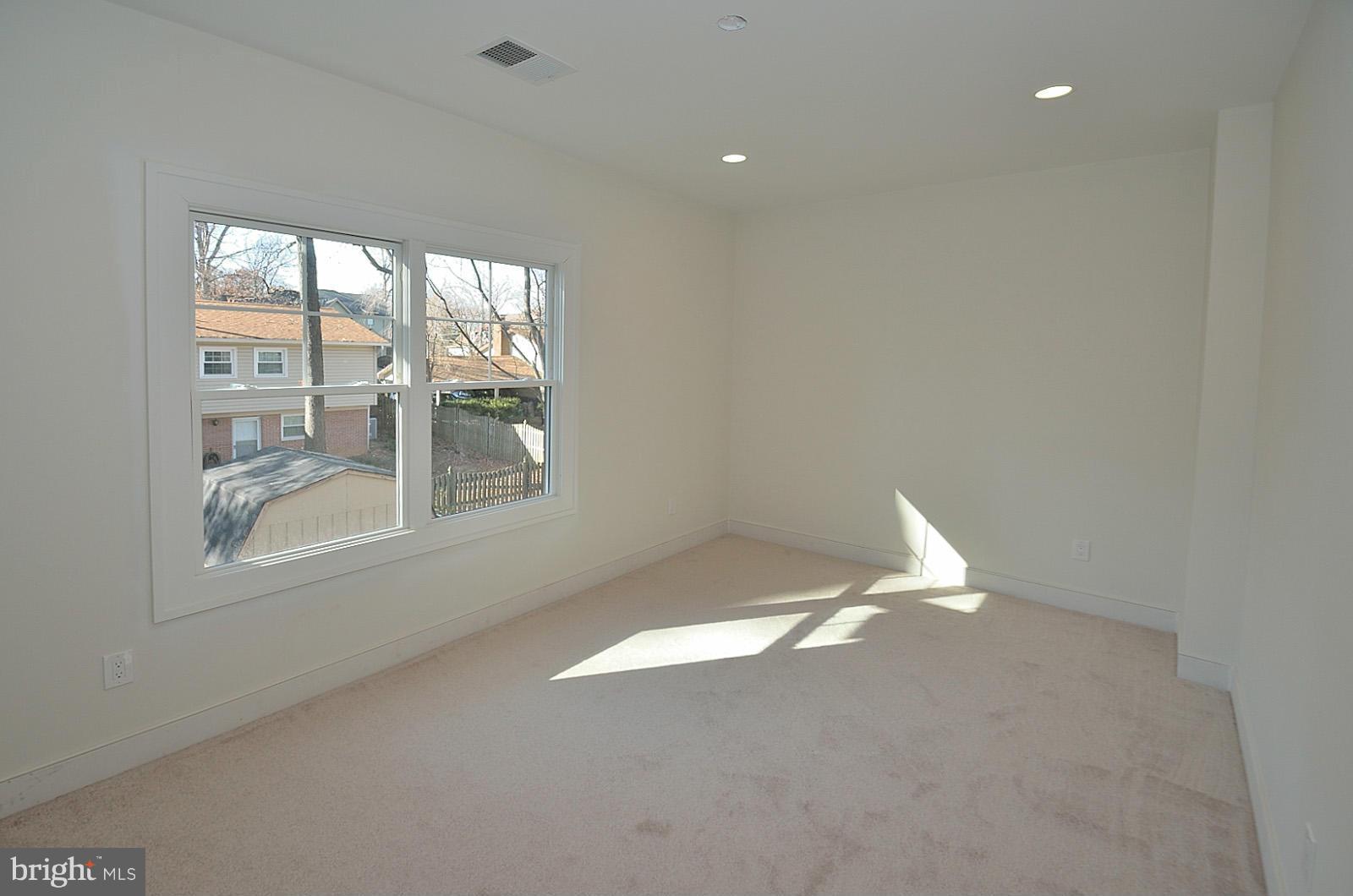 825 Ninovan Road Southeast Vienna, VA 22180 - Photo 18 of 30 Bedroom