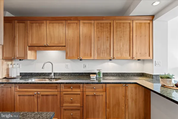 $475,000 | 3900 Watson Place Northwest, Unit A 8E, Washington, DC 20016