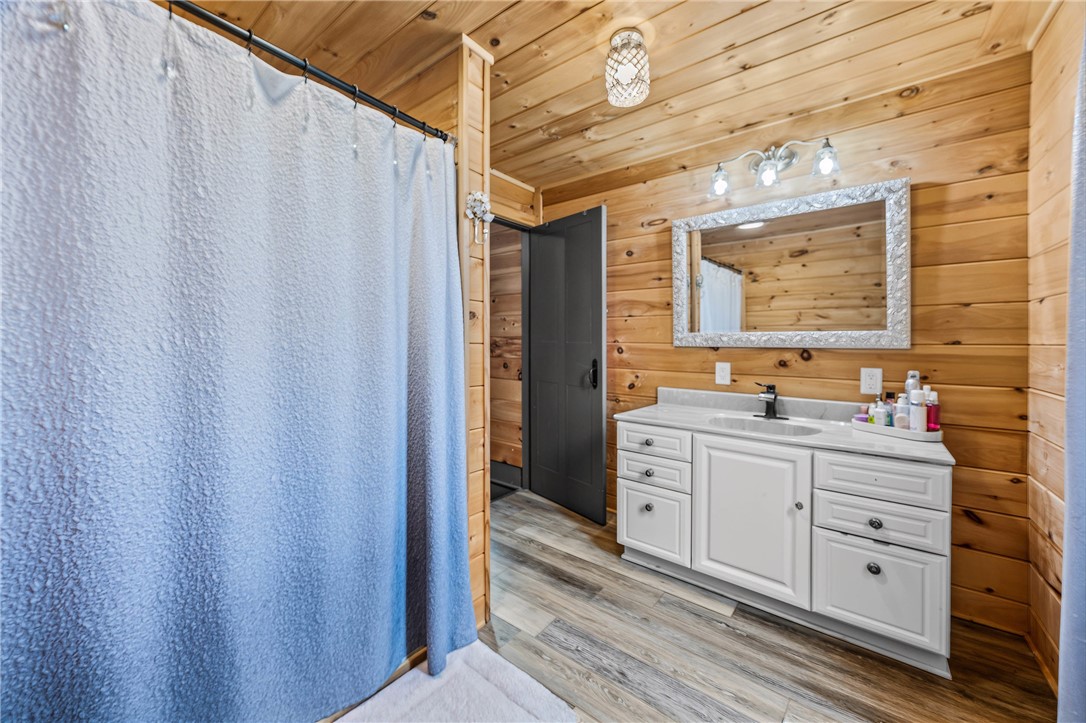 2385 Dow Road York, NY 14533 - Photo 25 of 43 Full 3rd Bathroom on the Second Floor