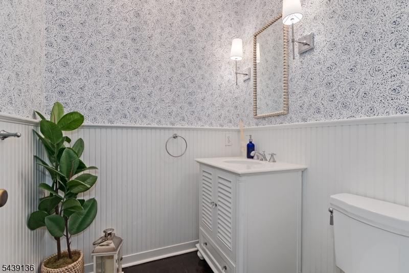 11 Red Oak Row Chester, NJ 07930 - Photo 16 of 50