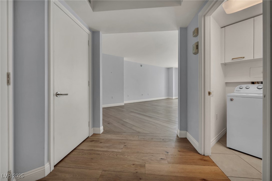 2777 Paradise Road, Unit 301 Las Vegas, NV 89109 - Photo 14 of 36 Entry with Guest bath & Laundry Area