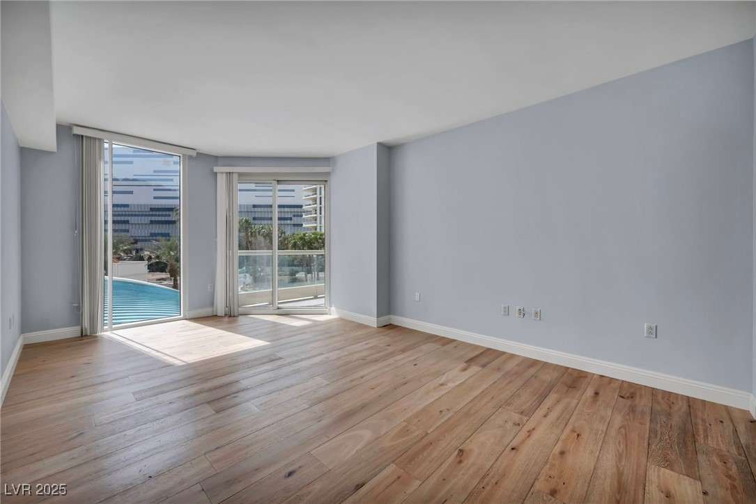 2777 Paradise Road, Unit 301 Las Vegas, NV 89109 - Photo 23 of 36 Primary Bedroom