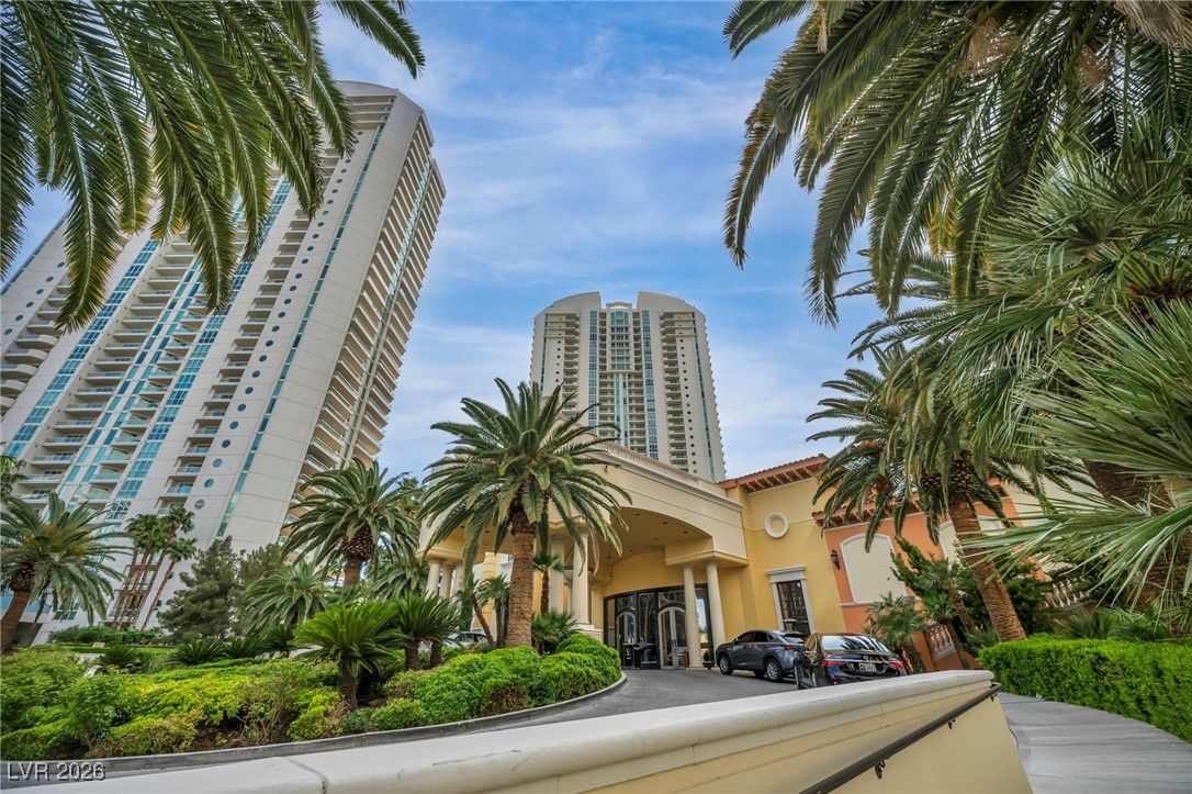 2777 Paradise Road, Unit 301 Las Vegas, NV 89109 - Photo 35 of 36 Approach to Tower 4 Valet & Porte-Cachere