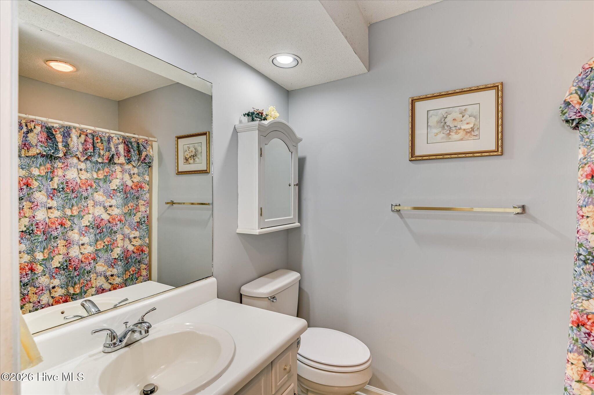 553 Blue Ridge Crossing Evans, GA 30809 - Photo 15 of 21 Hall Bath