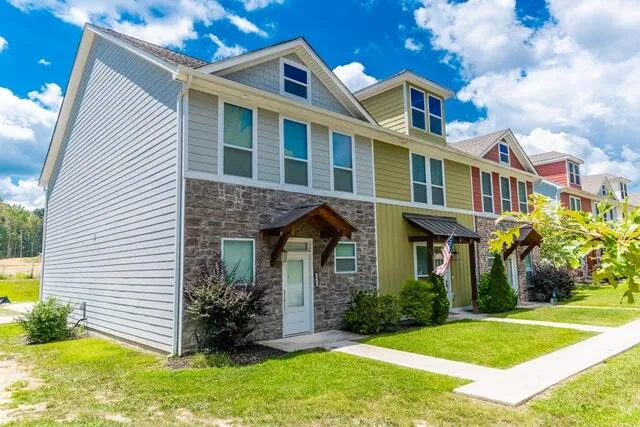 $264,000 | 1916 Young Road Southeast, Cleveland, TN 37323