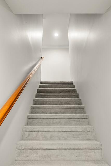 1916 Young Road Southeast Cleveland, TN 37323 - Photo 28 of 36 Stairs