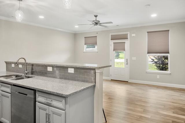 1916 Young Road Southeast Cleveland, TN 37323 - Photo 5 of 36 Kitchen