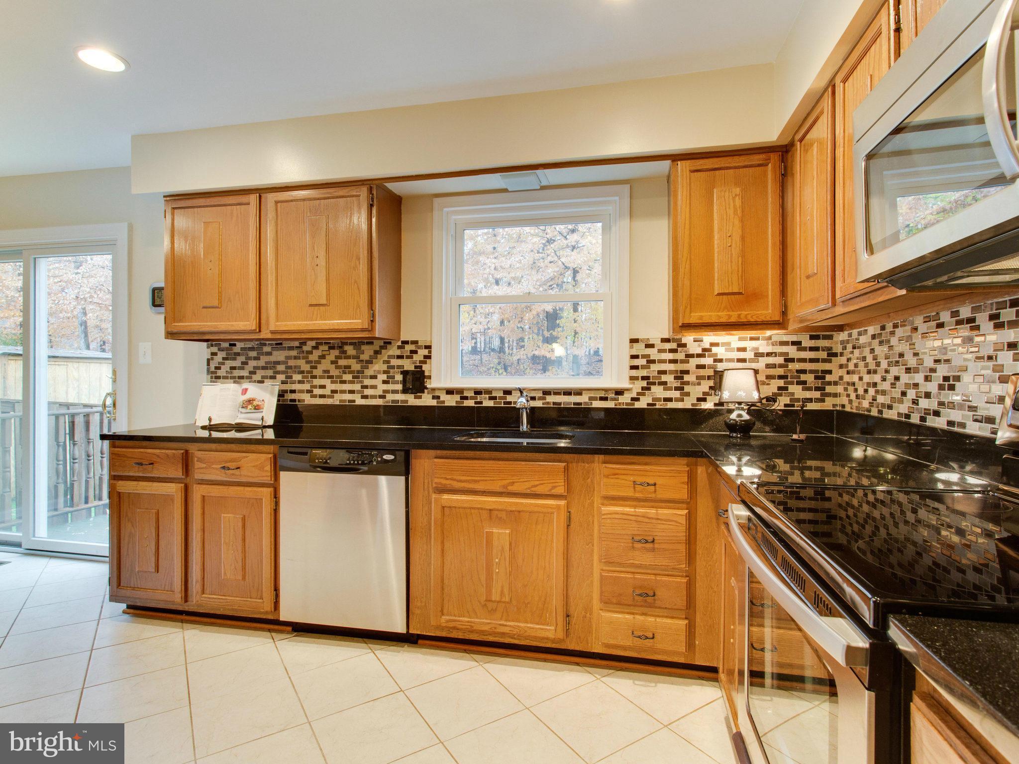 6272 Rathlin Drive Springfield, VA 22152 - Photo 12 of 30 Kitchen