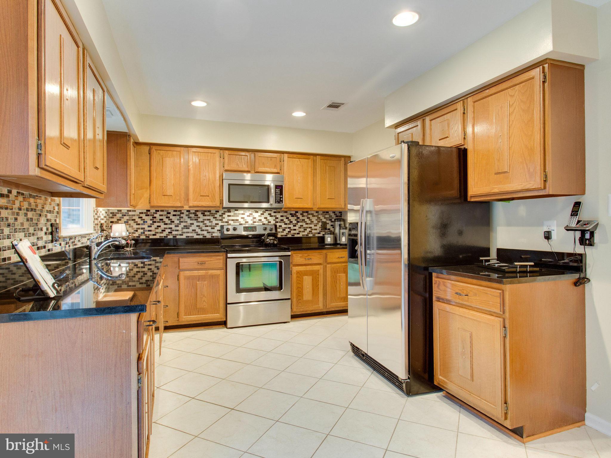 6272 Rathlin Drive Springfield, VA 22152 - Photo 13 of 30 Kitchen