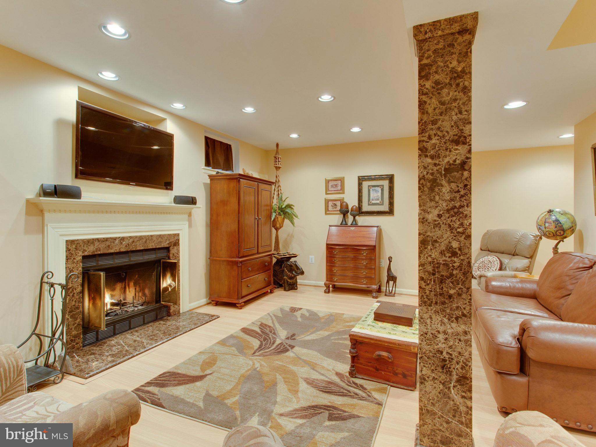 6272 Rathlin Drive Springfield, VA 22152 - Photo 26 of 30 Family Room