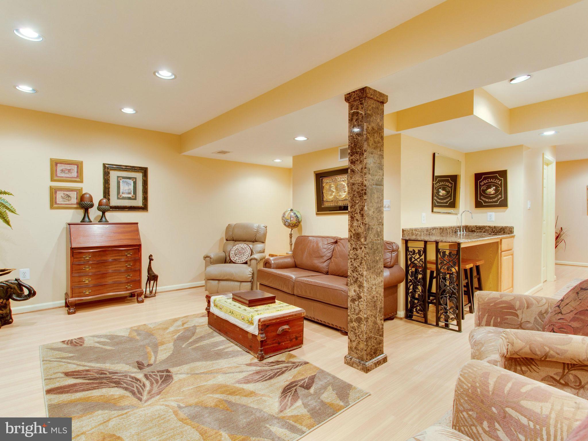 6272 Rathlin Drive Springfield, VA 22152 - Photo 27 of 30 Family Room