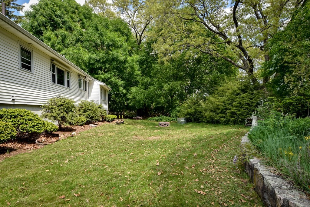 10 Bellmore Road Framingham, MA 01702 - Photo 11 of 12 Gallery Image 11