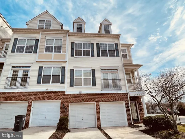 $2,750 | 1850 Cedar Cove Way, Unit 201, Woodbridge, VA 22191
