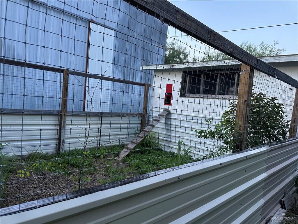 323 West Davis Road Edinburg, TX 78541 - Photo 10 of 17
