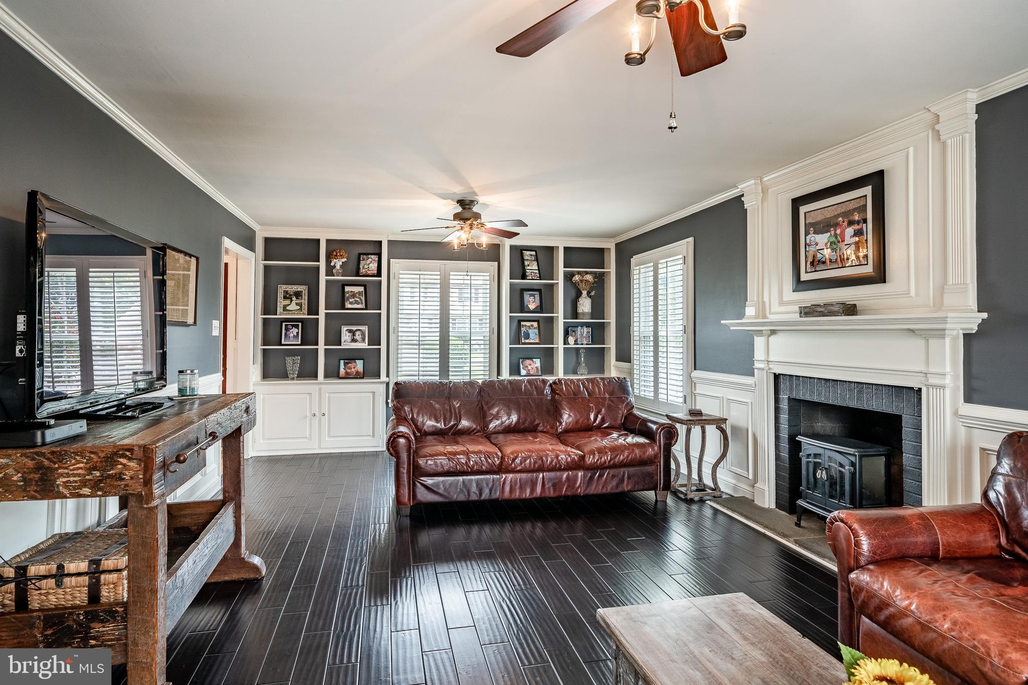 2015 Hemlock Road Jeffersonville, PA 19403 - Photo 13 of 72 Built in Bookcases