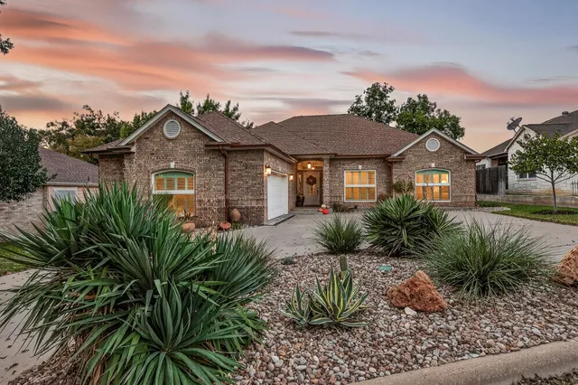 $510,000 | 20 Augusta Drive, Meadowlakes, TX 78654