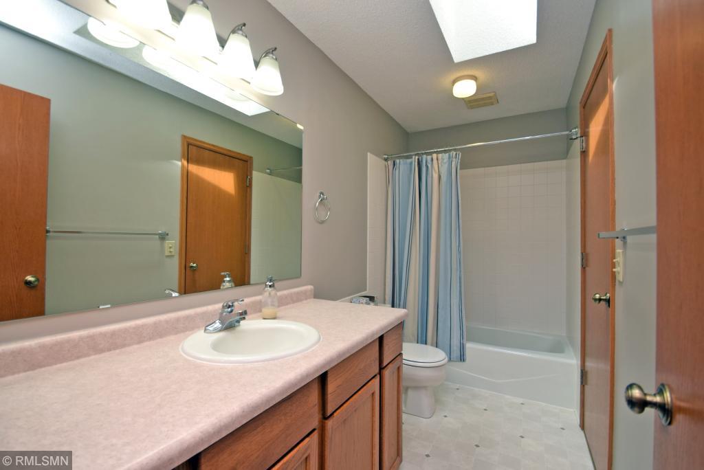4645 Beacon Hill Road Eagan, MN 55122 - Photo 21 of 36 Gallery Image 21