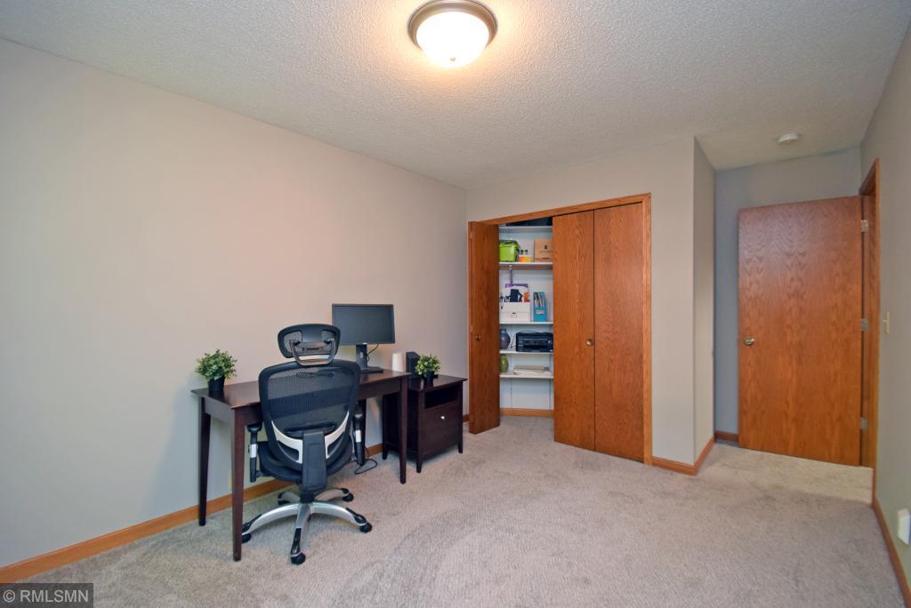 4645 Beacon Hill Road Eagan, MN 55122 - Photo 22 of 36 Gallery Image 22