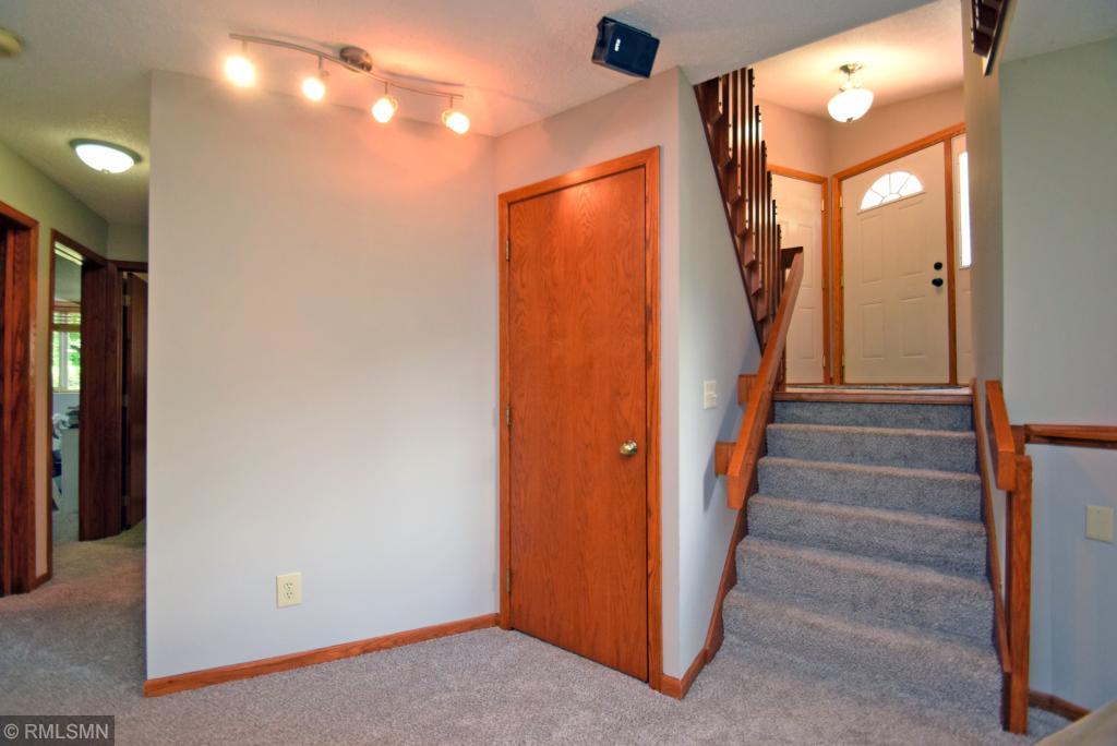 4645 Beacon Hill Road Eagan, MN 55122 - Photo 27 of 36 Gallery Image 27