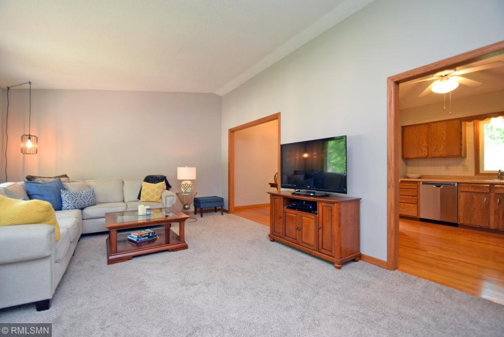 4645 Beacon Hill Road Eagan, MN 55122 - Photo 7 of 36 Gallery Image 7