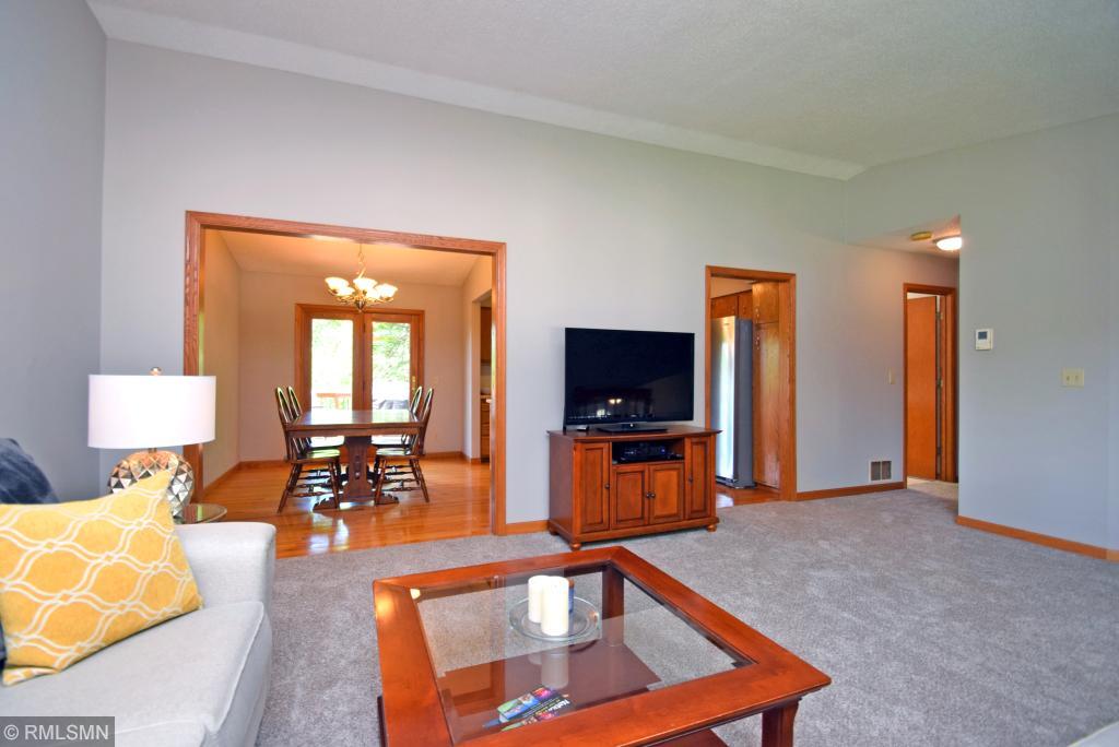4645 Beacon Hill Road Eagan, MN 55122 - Photo 9 of 36 Gallery Image 9