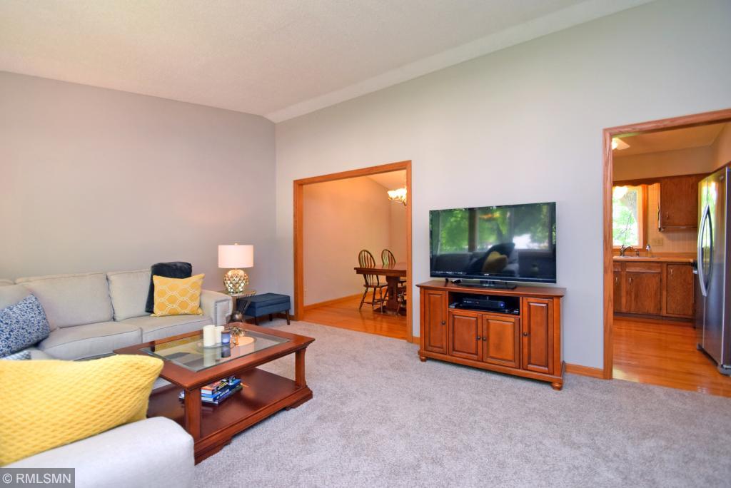 4645 Beacon Hill Road Eagan, MN 55122 - Photo 10 of 36 Gallery Image 10