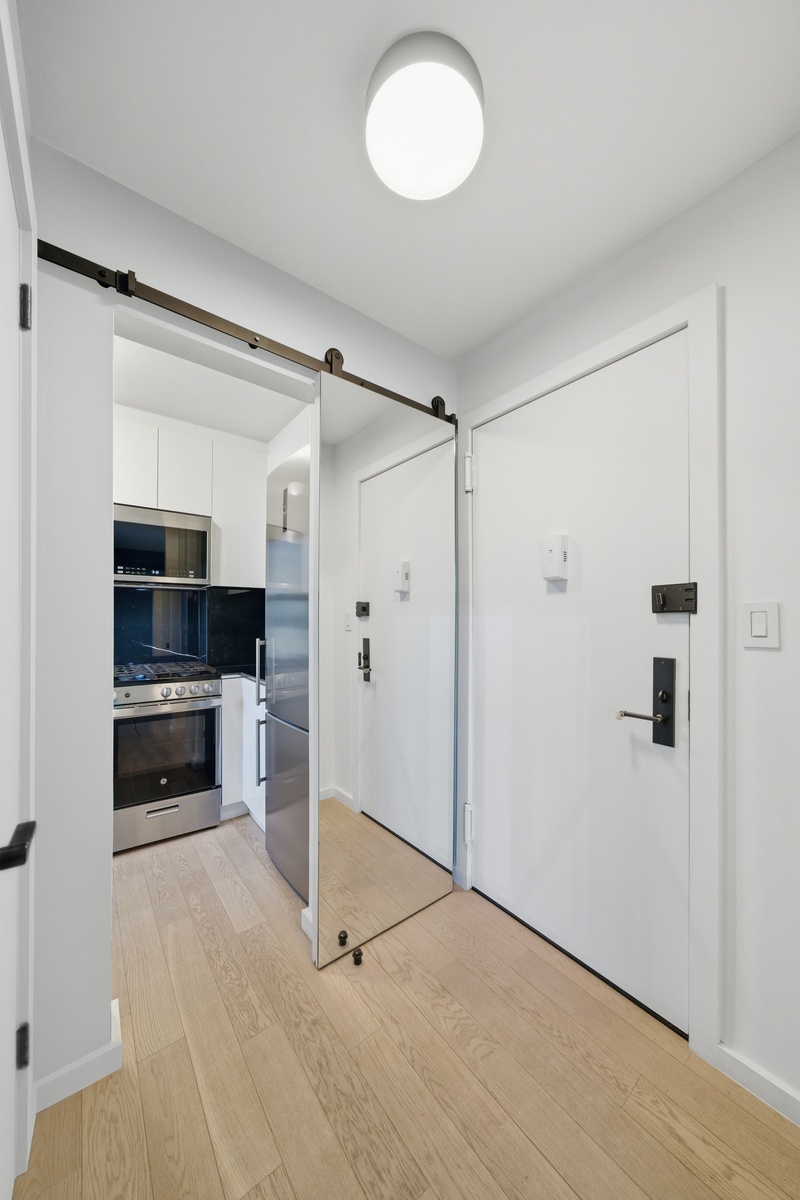 201 West 21st Street, Unit 11K Manhattan, NY 10011 - Photo 10 of 19