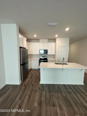 $2,000 | 11756 Beardgrass Way, Jacksonville, FL 32258