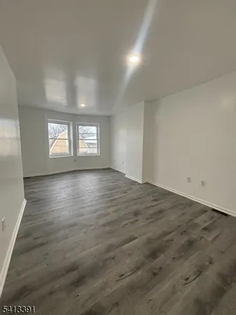 $2,500 | 48 1/2 3rd Street, Unit 2, Newark, NJ 07107