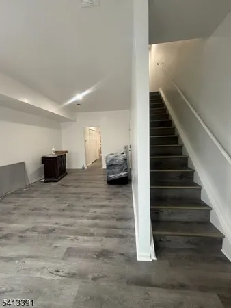 $2,500 | 48 1/2 3rd Street, Unit 2, Newark, NJ 07107