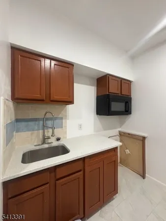 $2,500 | 48 1/2 3rd Street, Unit 2, Newark, NJ 07107