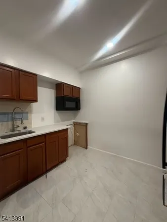 $2,500 | 48 1/2 3rd Street, Unit 2, Newark, NJ 07107