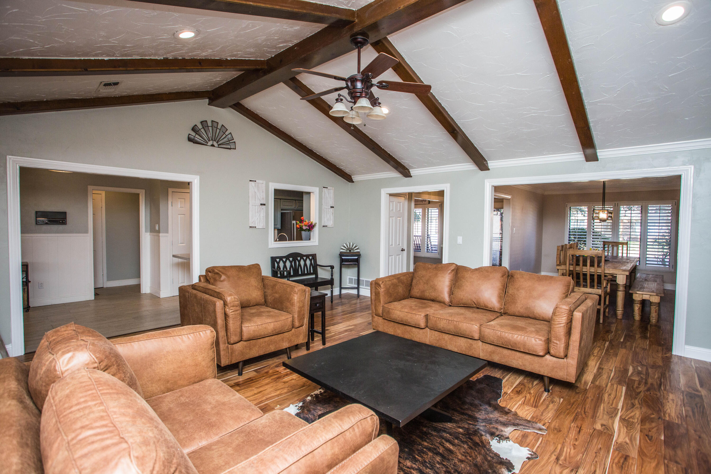 5407 79th Street Lubbock, TX 79424 - Photo 6 of 19 a living room with furniture and wooden floor
