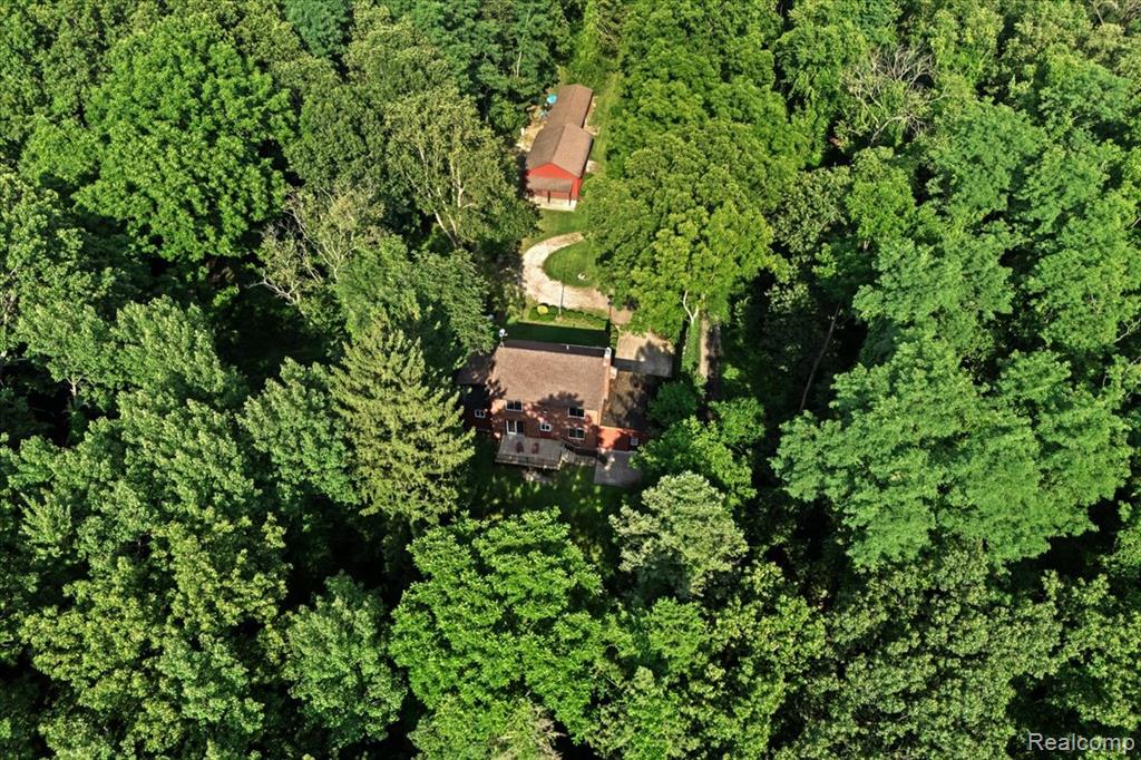 1350 Pettibone Lake Road Highland, MI 48356 - Photo 10 of 51