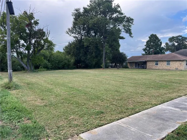 $55,000 | 70 Patterson Drive, Chalmette, LA 70043
