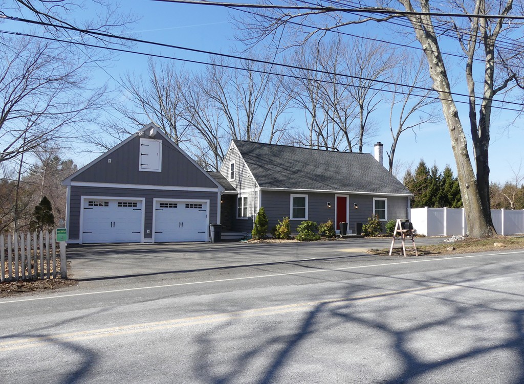355 River Road Andover, MA 01810 - Photo 1 of 28 Gallery Image 1