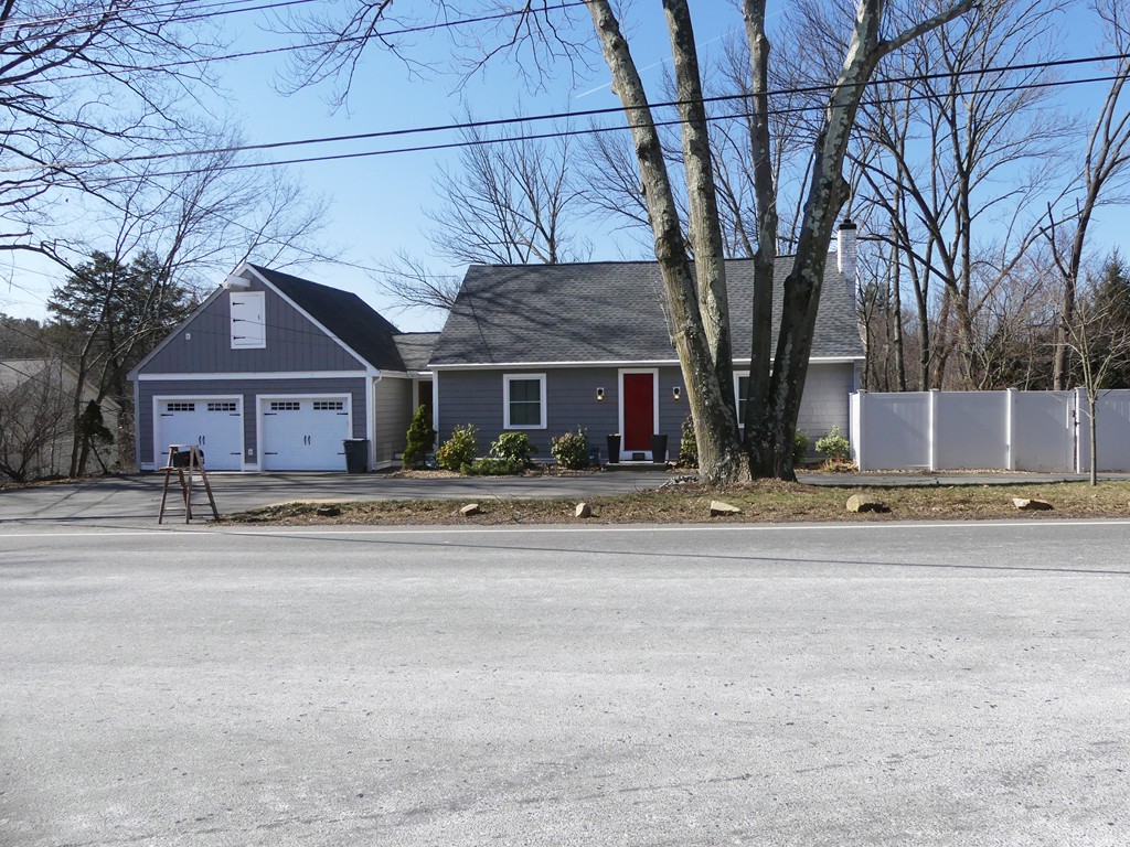 355 River Road Andover, MA 01810 - Photo 2 of 28 Gallery Image 2