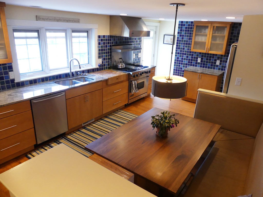 355 River Road Andover, MA 01810 - Photo 4 of 28 Gallery Image 4
