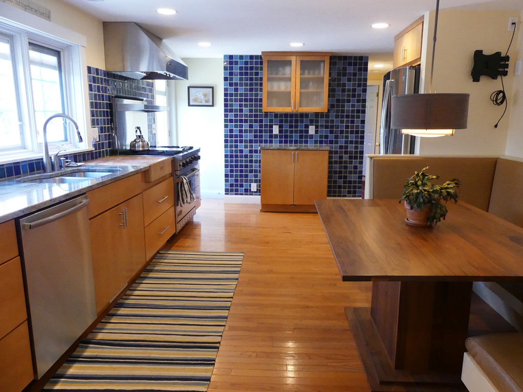355 River Road Andover, MA 01810 - Photo 5 of 28 Gallery Image 5