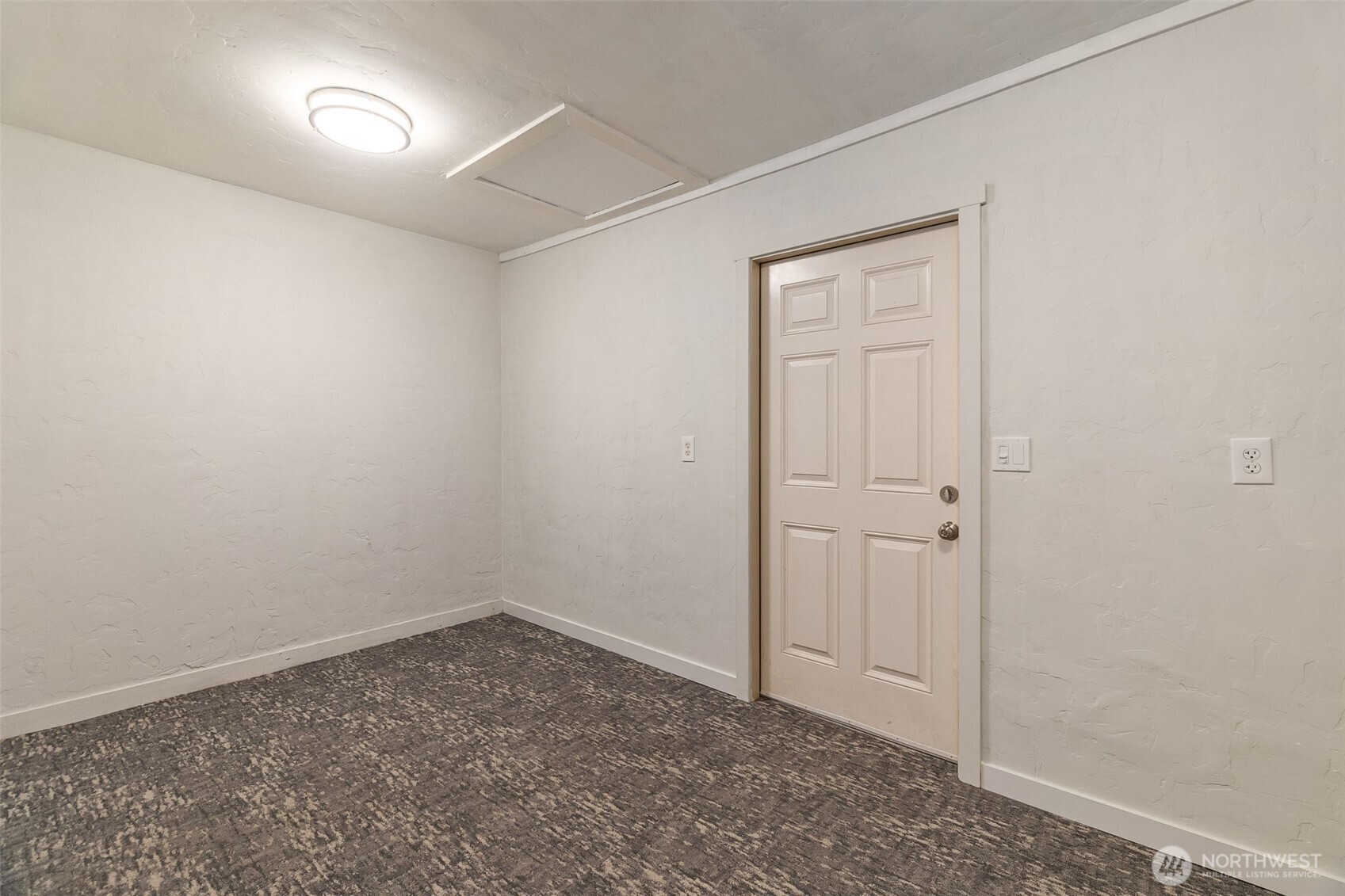 5424 Schoth Road Southwest Tumwater, WA 98512 - Photo 16 of 29 Gallery Image 16