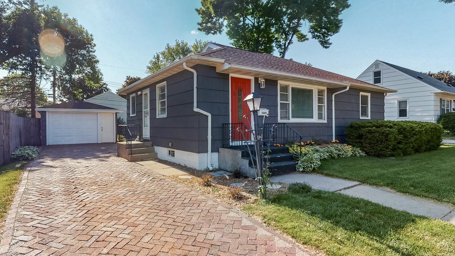 1409 14th Avenue Northwest Rochester, MN 55901 - Photo 4 of 36