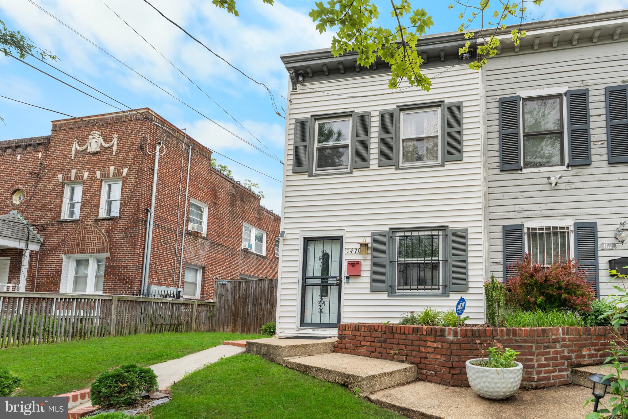 1420 V Street Southeast Washington, DC 20020 - Photo 5 of 29