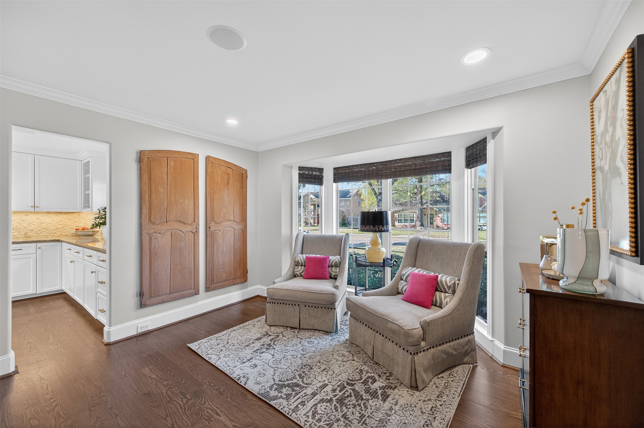 13315 Tosca Lane Houston, TX 77079 - Photo 8 of 42 a living room with furniture and a flat screen tv